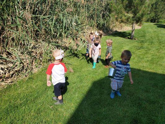 Kids on a nature treasure hunt