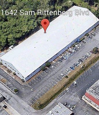 An aerial view of St. Andrew's Family Fitness Plus! a huge community family fitness complex in the west Ashley area of Charleston.