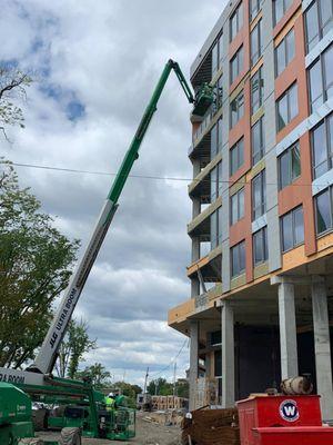 Commercial exterior window cleaning service