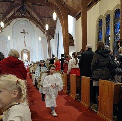 Christmas Eve Mass at Holy Cross Church in 2022 with the Children's Christmas Pageant! @yelpdc #christmas #celebration