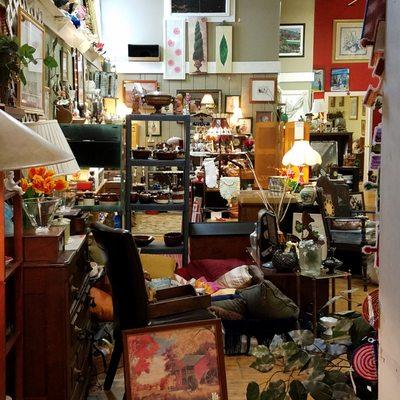 Sisters Antiques & Collectibles