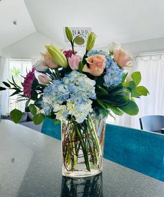 Anniversary bouquet delivered to the beach house