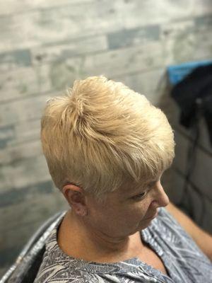 Beautiful blonde with a fresh cut