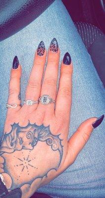 Leopard stiletto nails