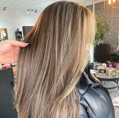 New look for virgin hair  Hair by Samantha 

#highlights #singleprocess #balayage #keratin #brazilianblowout