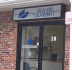 Sarni Cleaners store in Post Office Square, Lynnfield.