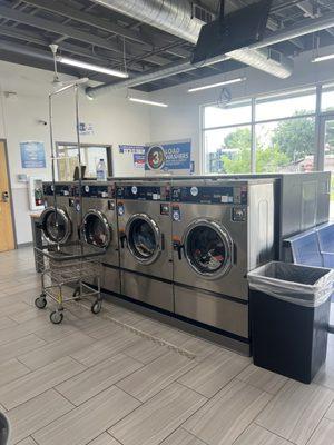 3 load capacity washers. I used these machines and they seemed to wash well.