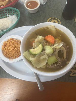 Caldo de res