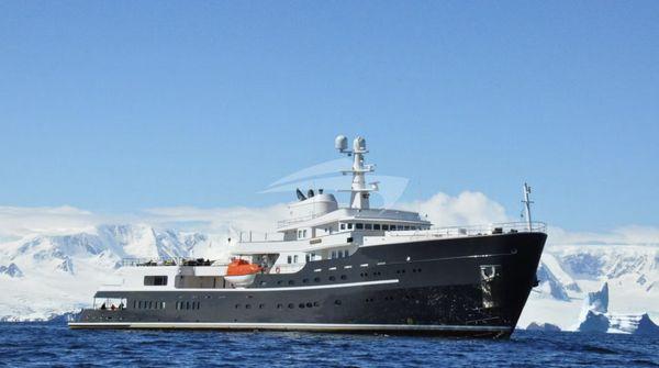 Expedition Yacht Charter