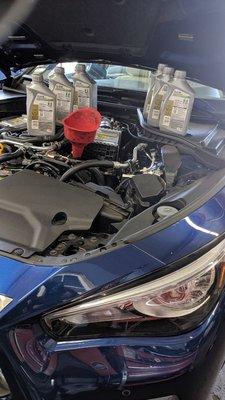 Infiniti 2019 getting Mobil1 oil change.