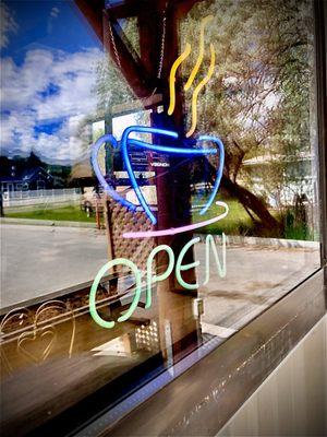 Open Monday~Saturday 7:00~3:00, come enjoy a coffee!