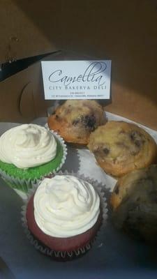 Key Lime and Red Velvet cupcakes with blueberry muffins