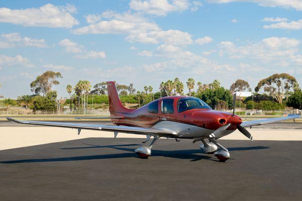 Cirrus SR22 - Premium Perspective+ with Carbon Appearance