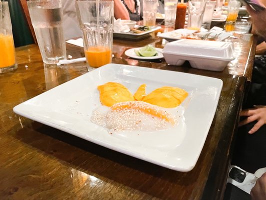 D1. STICKY RICE WITH MANGO // $7.95 // Sweet sticky rice with fresh mango topped with coconut milk