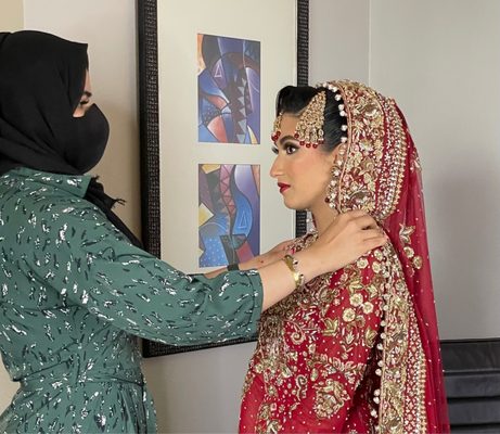 She made sure veil was centered perfectly