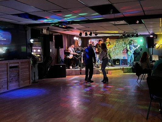 Live music and dance floor