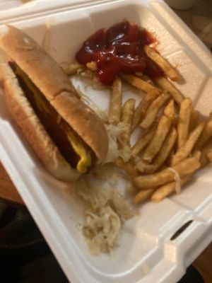 15$ form Jumbo Frankfurter on a Roll Dlux w/ more bun &fries then there was bun completely soaked & fries mushy as soon as we got 2 the car.