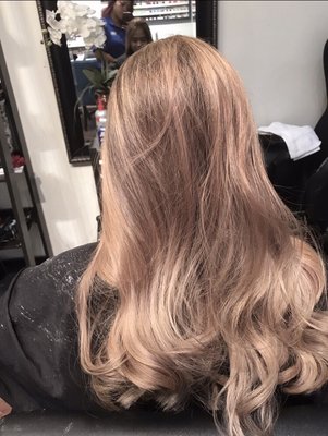 Haircut and color touch up December 2018. Soft and silky blonde, undamaged hair. Magic of Chan