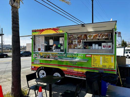 Another truck or relocated to 1165 Hillside Blvd (Mr Liquor/Hillside Market parking lot) in Daly City?