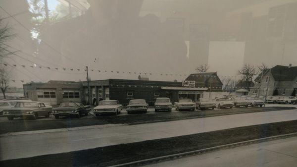 Old picture of the front lot at Jantz