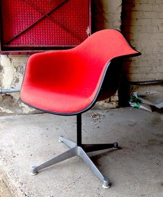 Herman Miller PAC-1 chair designed by Charles and Ray Eames.