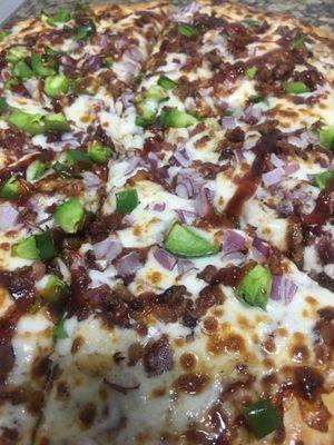 BBQ chicken pizza