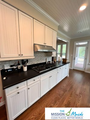 Kitchen in a Move-In cleaning