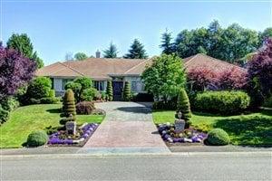 Check out this beautiful home for sale in Lynnwood!