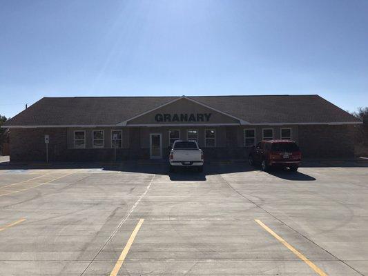 Exterior of New Granary Health Foods - South Tyler Location