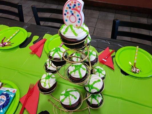 Ghostbusters cupcakes