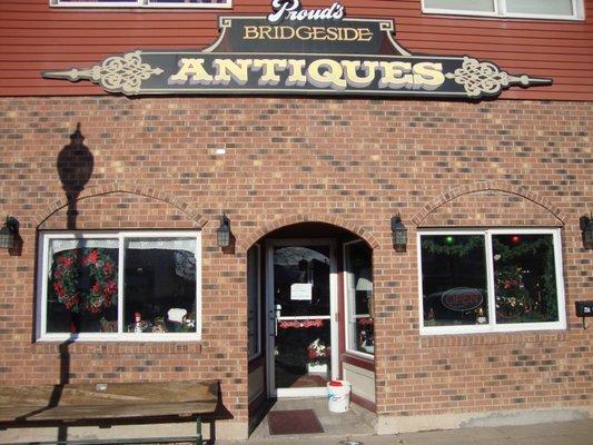 Proud's Bridgeside Antiques