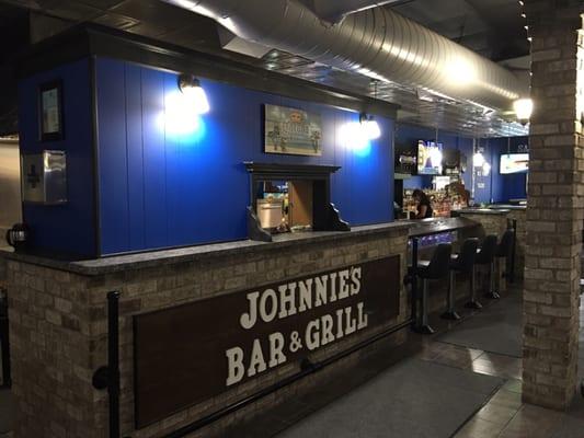 Johnnie's Bar & Grill