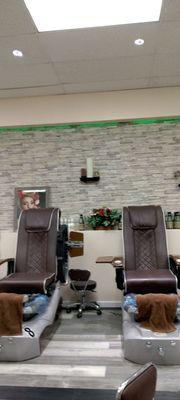 Pedi station. Clean, friendly and reasonably priced.