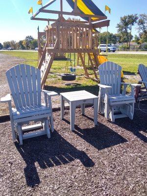 Gliders with square end table