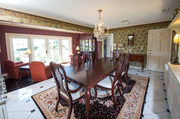 Family Dinning Room.