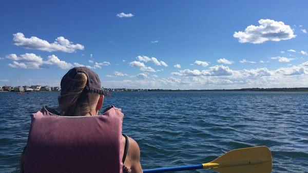 Tandem kayaking mother /daughter style. We made it all the way to the bridge and back with time to spare !