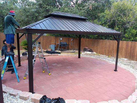 Gazebo assembly