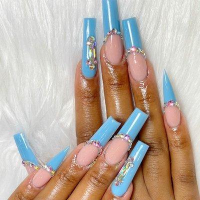 Nails 2000