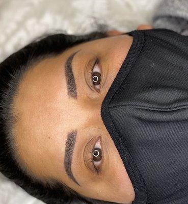 Ombré powder brows