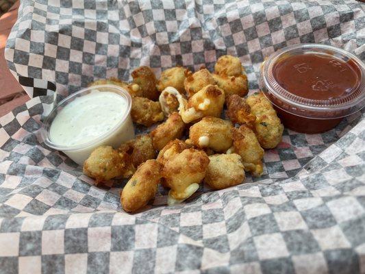 Fried cheese curds super yummy