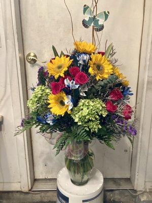 Beautiful spring or summer vase arrangement