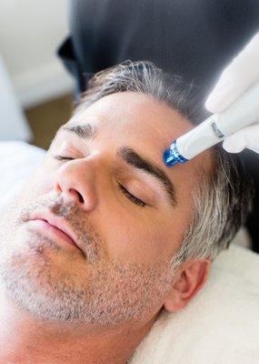 HydraFacial Signature or Platinum