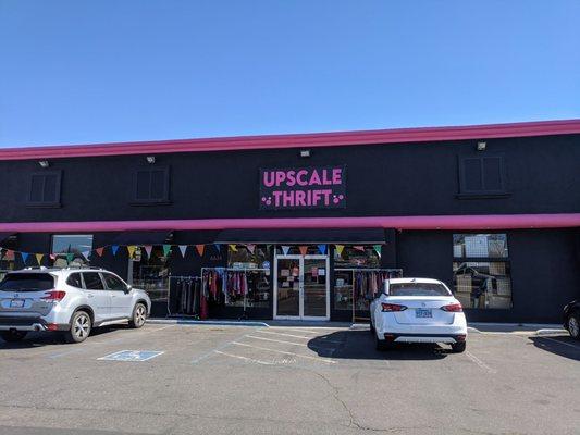 Upscale thrift store - Carmichael