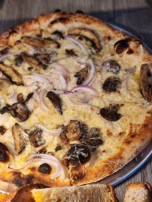 Pizza Funghi