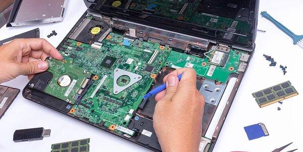 I will diagnose and repair any issues with a desktop or laptop. This service is billed at a flat hourly rate.