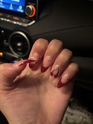 nails