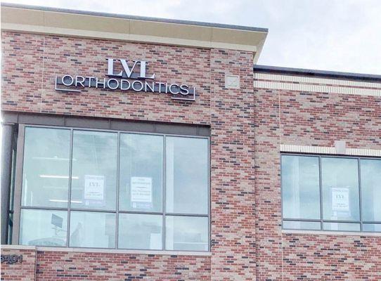 Exterior of LVL Orthodontic, located at 6401 Hillcrest Ave, Dallas, TX 75205