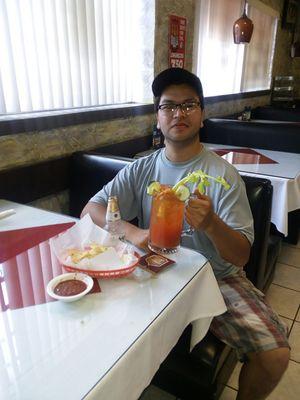 Fantastic food and drink the Shrimp Michelada the best salud....