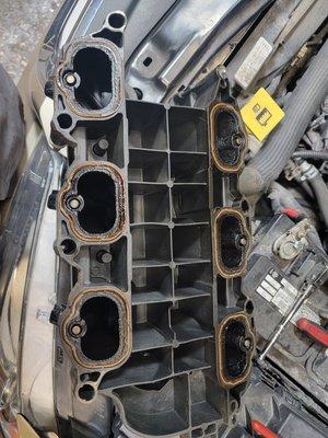 Intake manifold gaskets need replacing