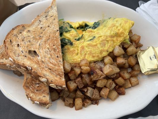 Omelette with spinach and cheese